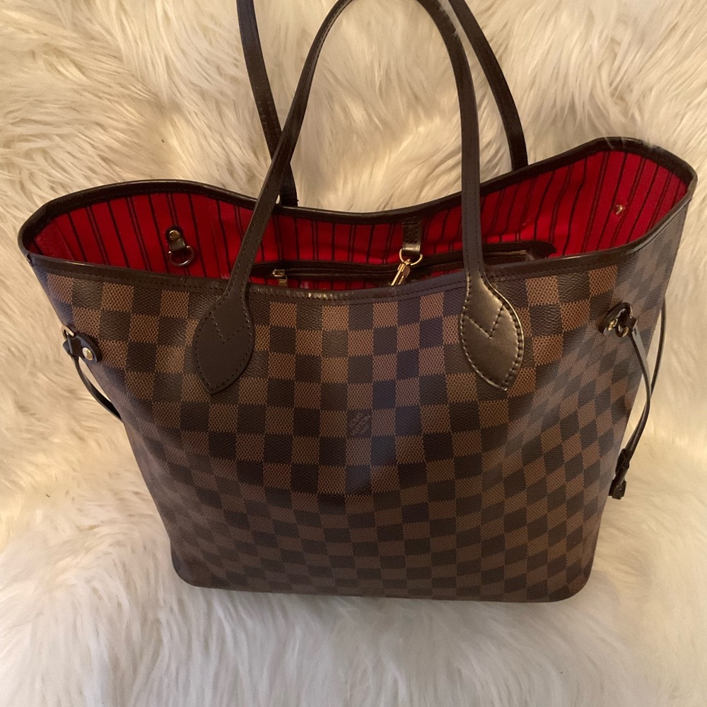 LOUIS VUITTON MM TOTE - Picture 1 of 16